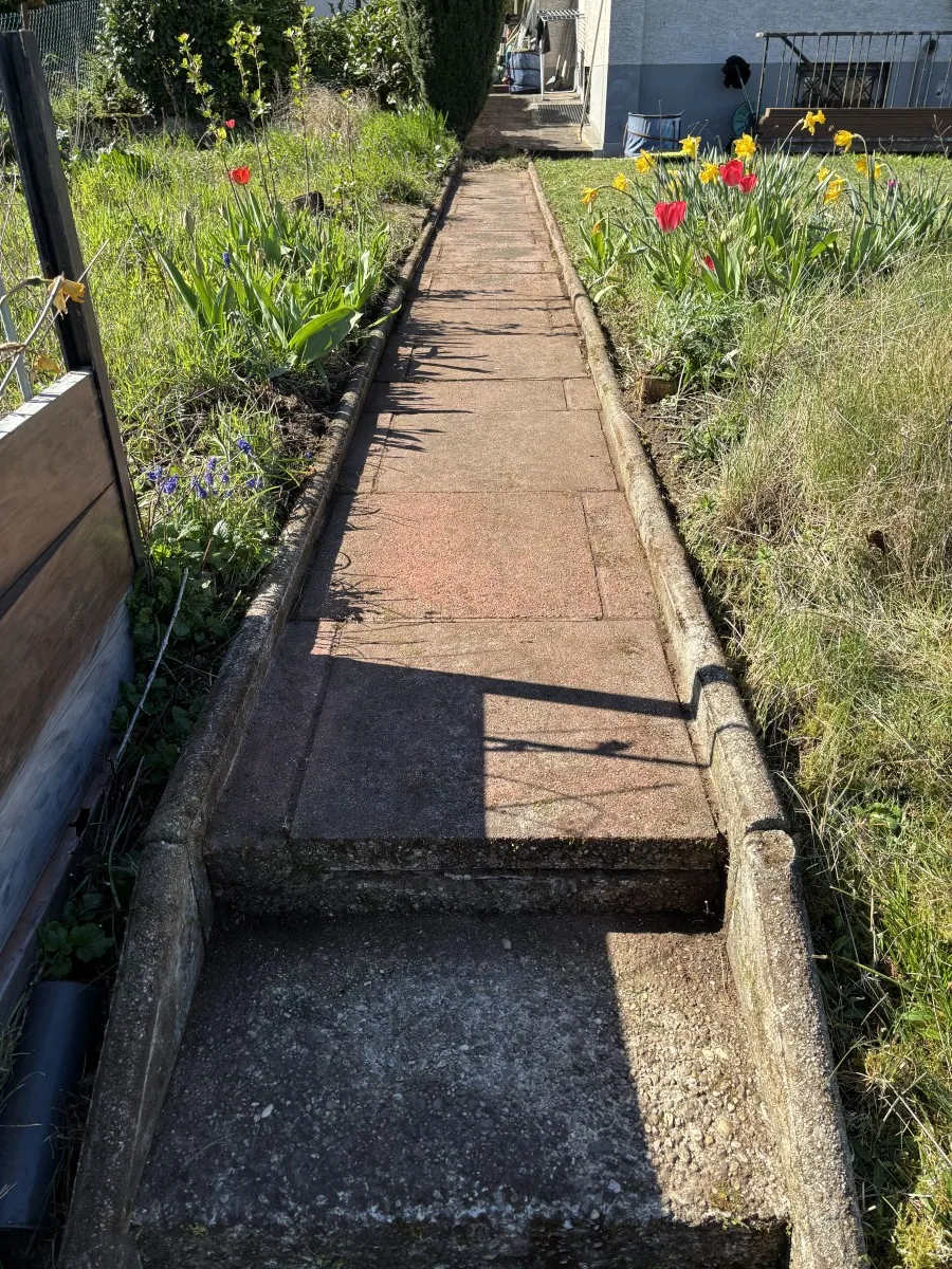 Gartenwegpflege – Referenzfoto