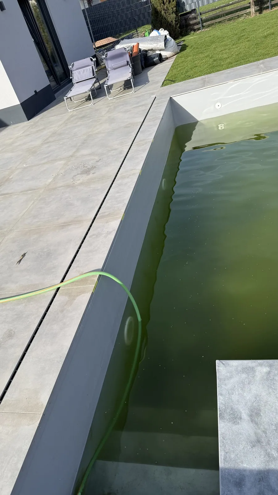 Poolreinigung – Referenzfoto